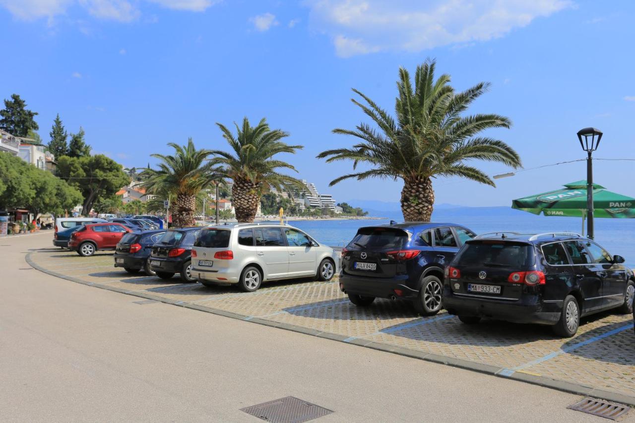 Apartments By The Sea Podgora, Makarska - 18918 Exterior photo